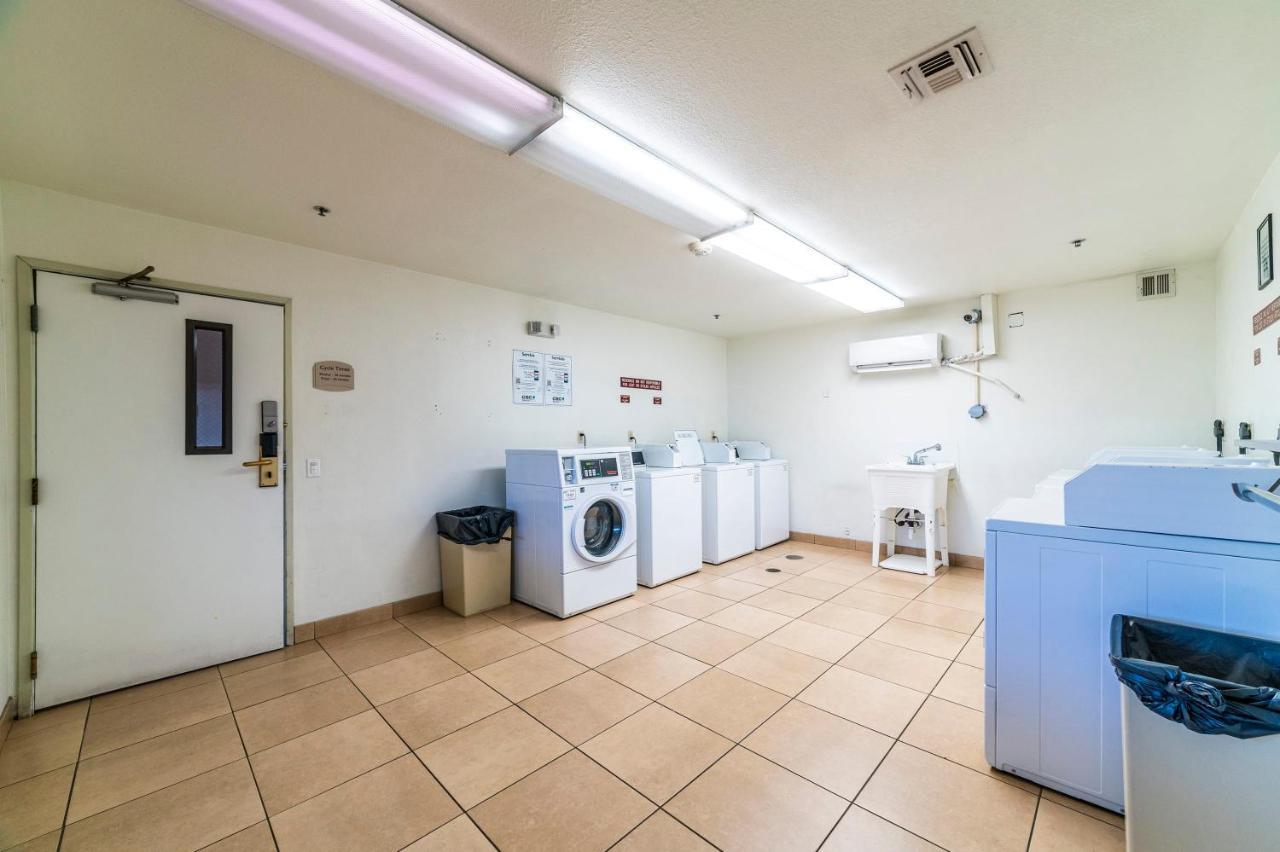 Metro PHX downstairs STUDIO sleeps 4 ADA Accessible Phoenix Exterior foto